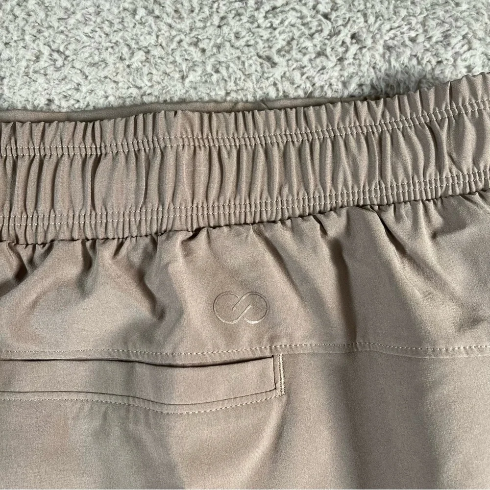 Calia NWT Dark‎ Grey Truelight Woven Bermuda Mid Rise 8” Inseam Shorts Size 2X